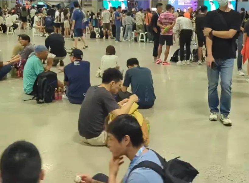 世壯運出包從晚宴開始,座位數量不足讓部分選手需要席地而坐
